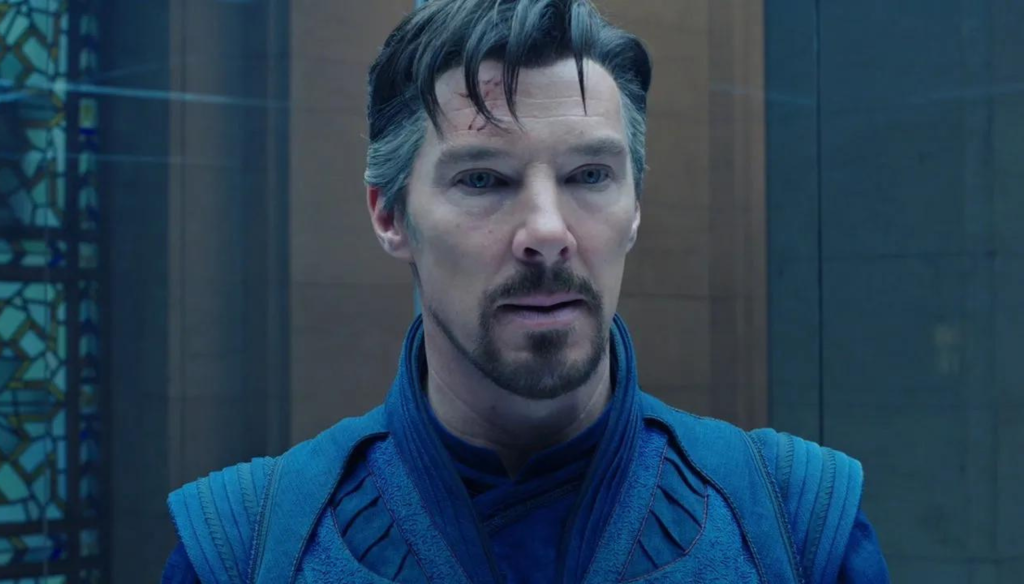 Benedict Cumberbatch in una scena del film Doctor Strange in the multiverse of madness (2022) diretto da Sam Raimi per l'MCU