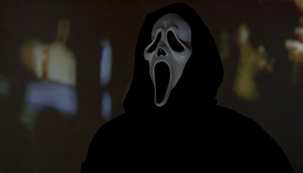 Ghostface in una scena di Scream 3 (2000) di Wes Craven