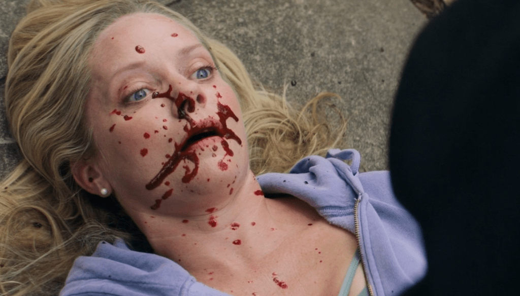 Marley Shelton in una scena di Scream 5 (2022) di Matt Bettinelli-Olpin e Tyler Gillett 