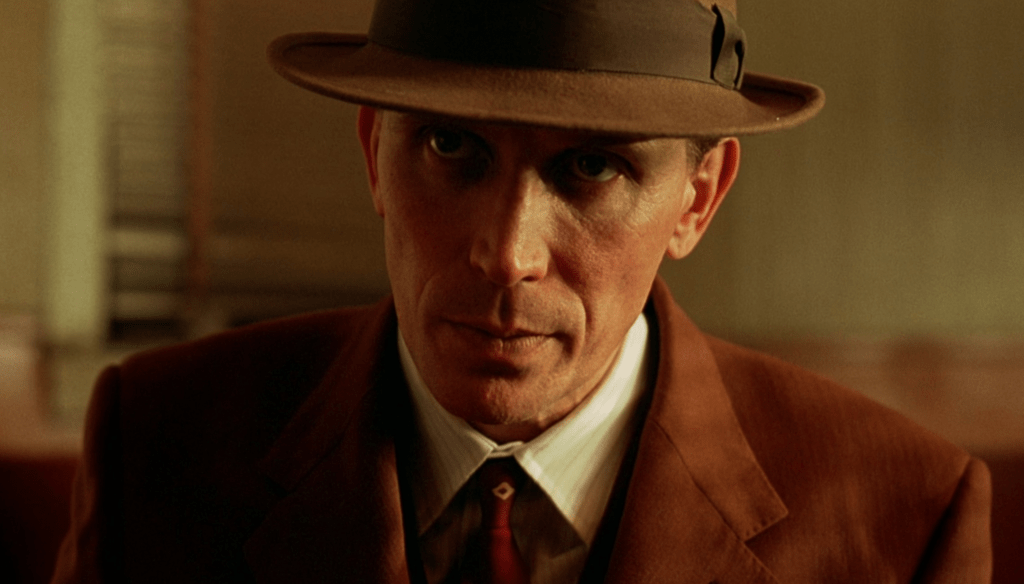 Peter Weller in una scena di Il pasto nudo (1991) di David Cronenberg