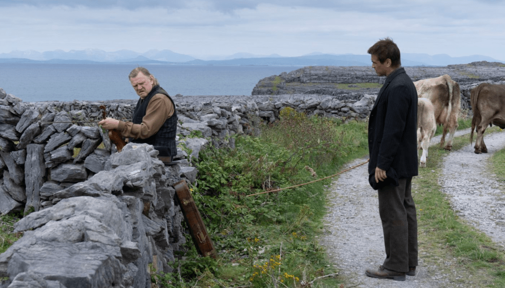 Colin Farrell e Brendan Gleeson in una scena di Gli spiriti dell'isola (2022) di Martin McDonagh