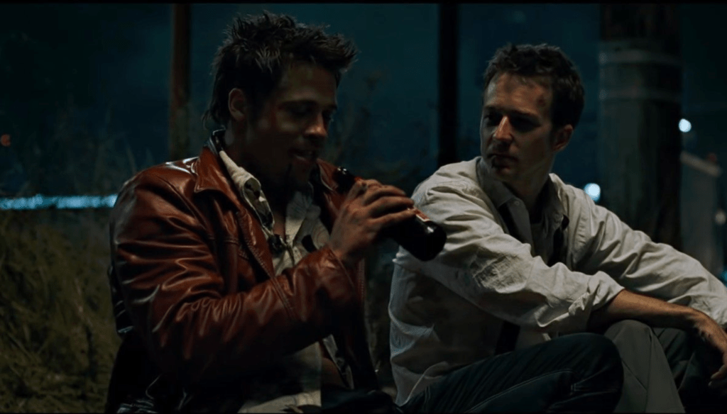 Edward Norton e Brad Pitt in una scena di Fight Club (1999) di David Fincher