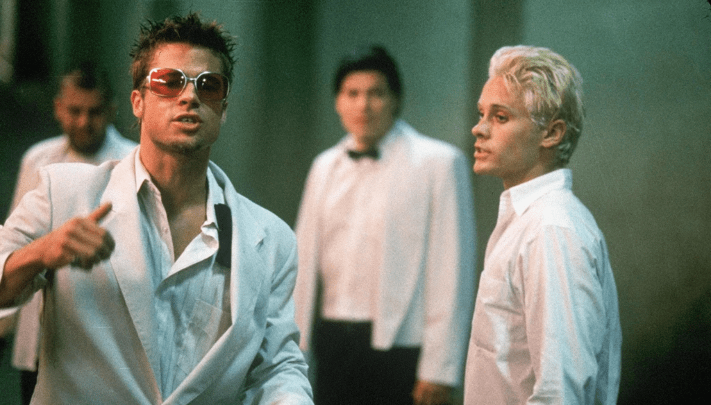 Jared Leto e Brad Pitt in una scena di Fight Club (1999) di David Fincher