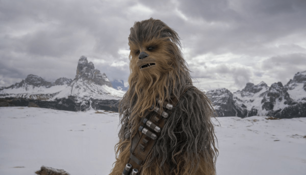 Chewbecca in una scena di Solo: A Star Wars Story (2018) di Ron Howard