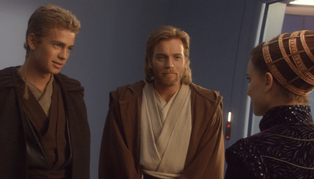 Natalie Portman, Ewan McGregor e Hayden Christensen in una scena di Star Wars: L'attacco dei cloni (2002) di George Lucas
