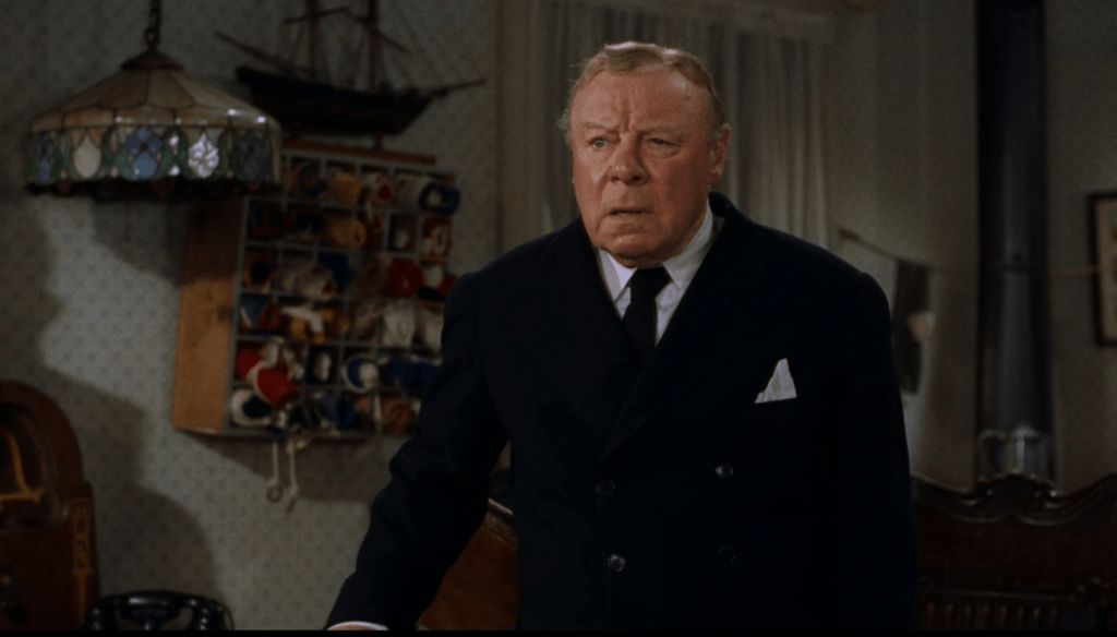 Edmund Gwenn in una scena di La congiura degli innocenti (1955) di Alfred Hitchcock