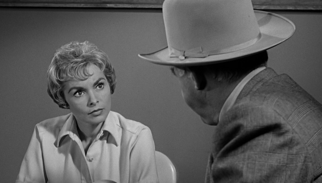 Janet Leigh in una scena di Psycho (1960) di Alfred Hitchcock