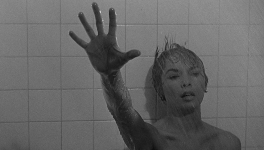 Janet Leigh in una scena di Psycho (1960) di Alfred Hitchcock