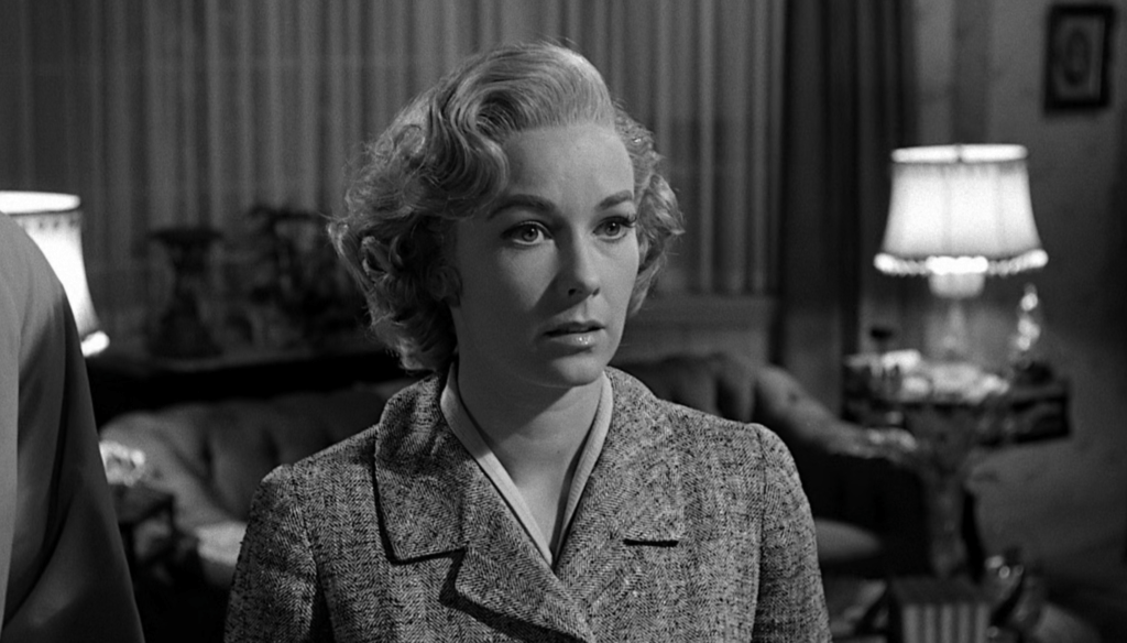 Vera Miles in una scena di Psycho (1960) di Alfred Hitchcock