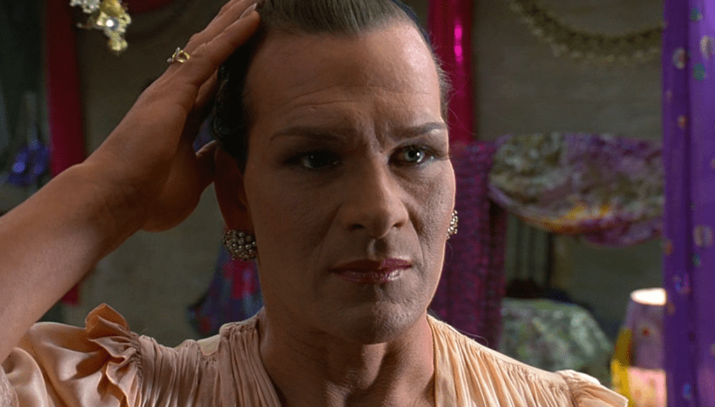 Patrick Swayze in una scena di A Wong Foo, grazie di tutto! Julie Newmar (1995) di Beeban Kidron