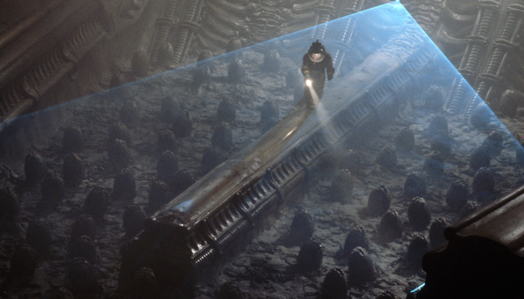 Dallas in una scena di Alien (1979) di Ridley Scott