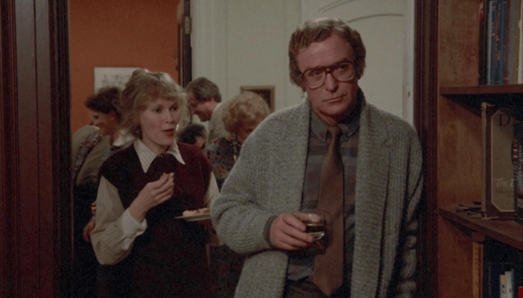 Mia Farrow e Michael Caine in una scena di Hannah e le sue sorelle (1986) di Woody Allen