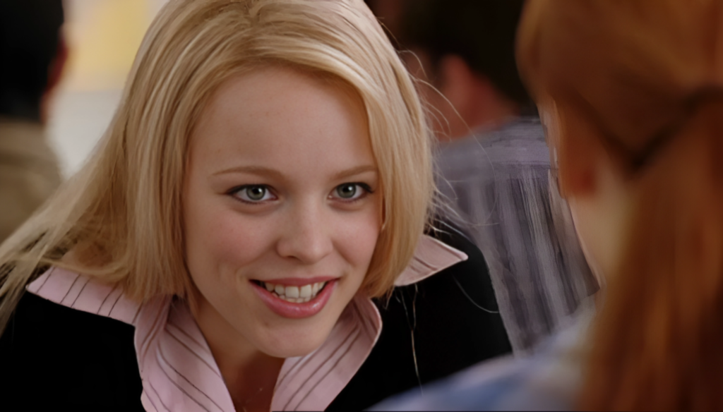 Rachel McAdams in una scena di Mean Girls (2004) di Mark Waters