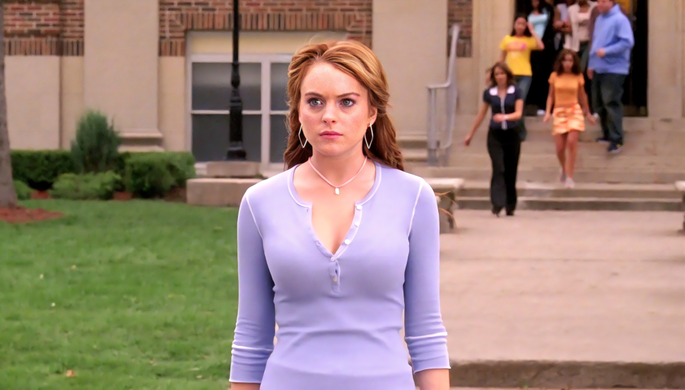 Lindsay Lohan in una scena di Mean Girls (2004) di Mark Waters