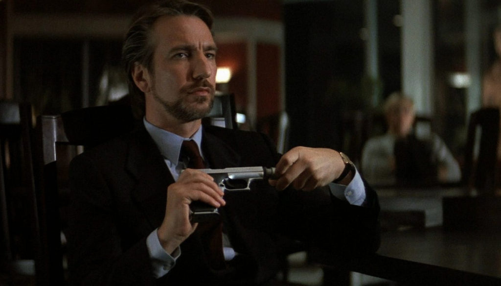 Alan Rickman in una scena di Die Hard (1988) di John McTiernan