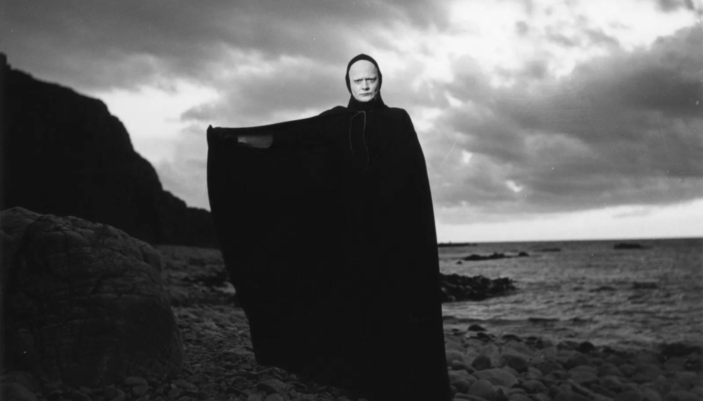 Bengt Ekerot in una scena de Il settimo sigillo (1957) di Ingmar Bergman