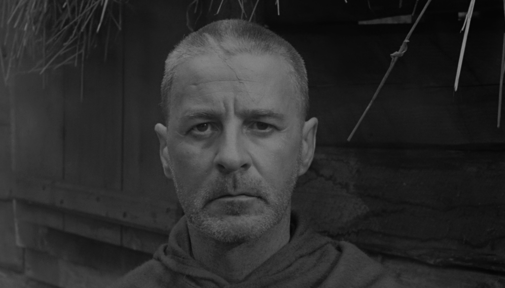 Gunnar Björnstrand in una scena de Il settimo sigillo (1957) di Ingmar Bergman