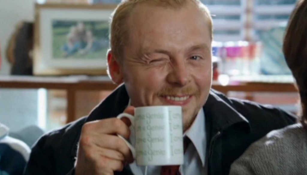 Simon Pegg in una scena di Shaun of the dead (2004) o L'alba dei  morti dementi, primo capitolo della Trilogia del Cornetto di Edward Wright